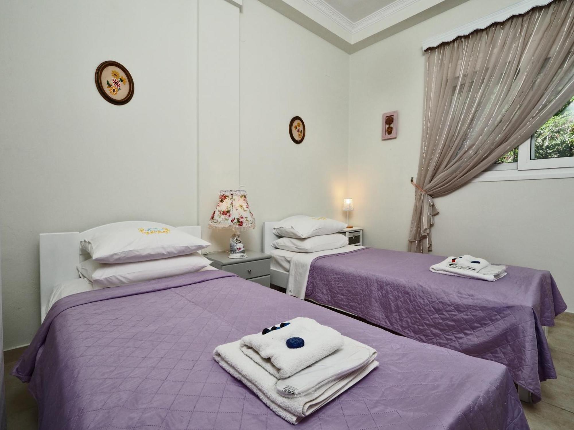 Villa Euphoria Apts Afión Exteriér fotografie