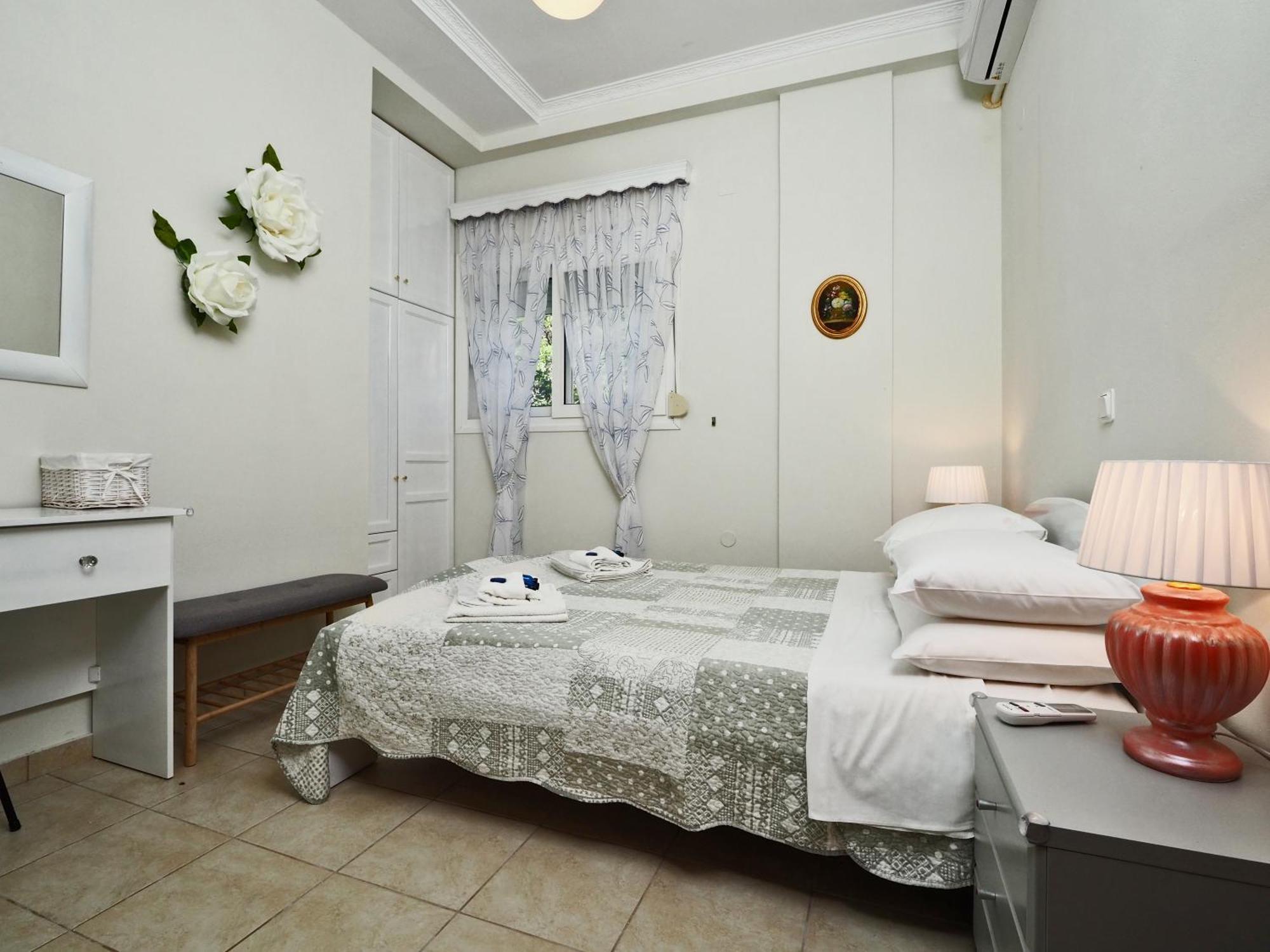Villa Euphoria Apts Afión Exteriér fotografie