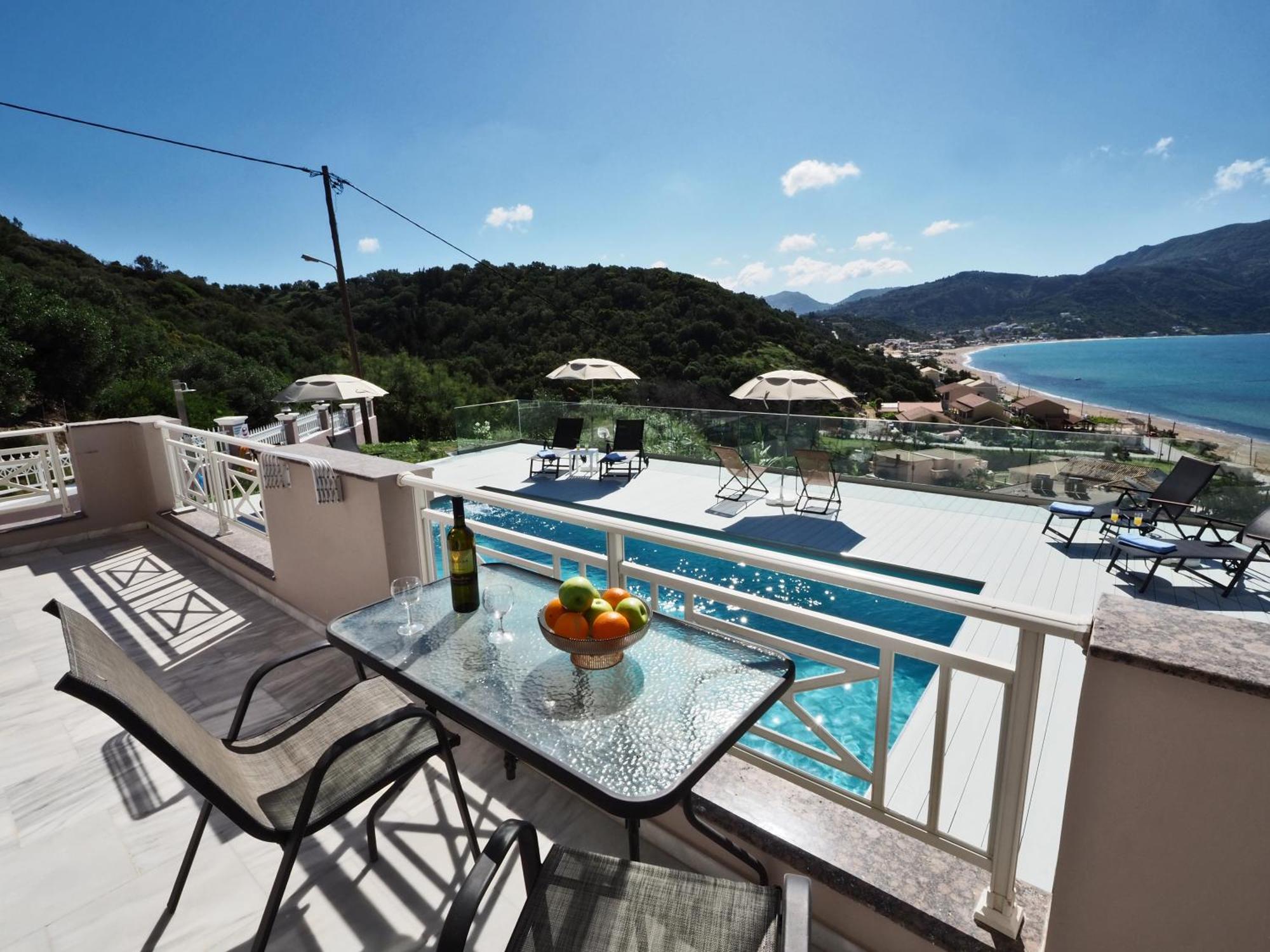 Villa Euphoria Apts Afión Exteriér fotografie